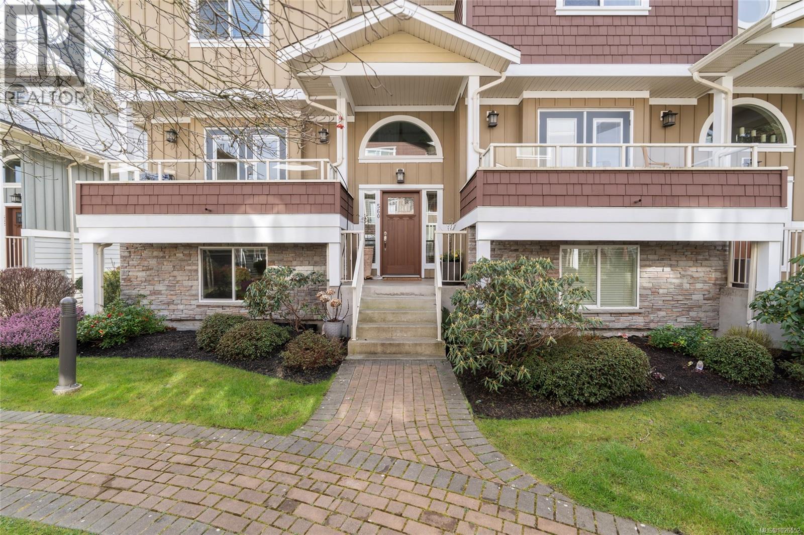  560 Heatherdale Lane, Saanich