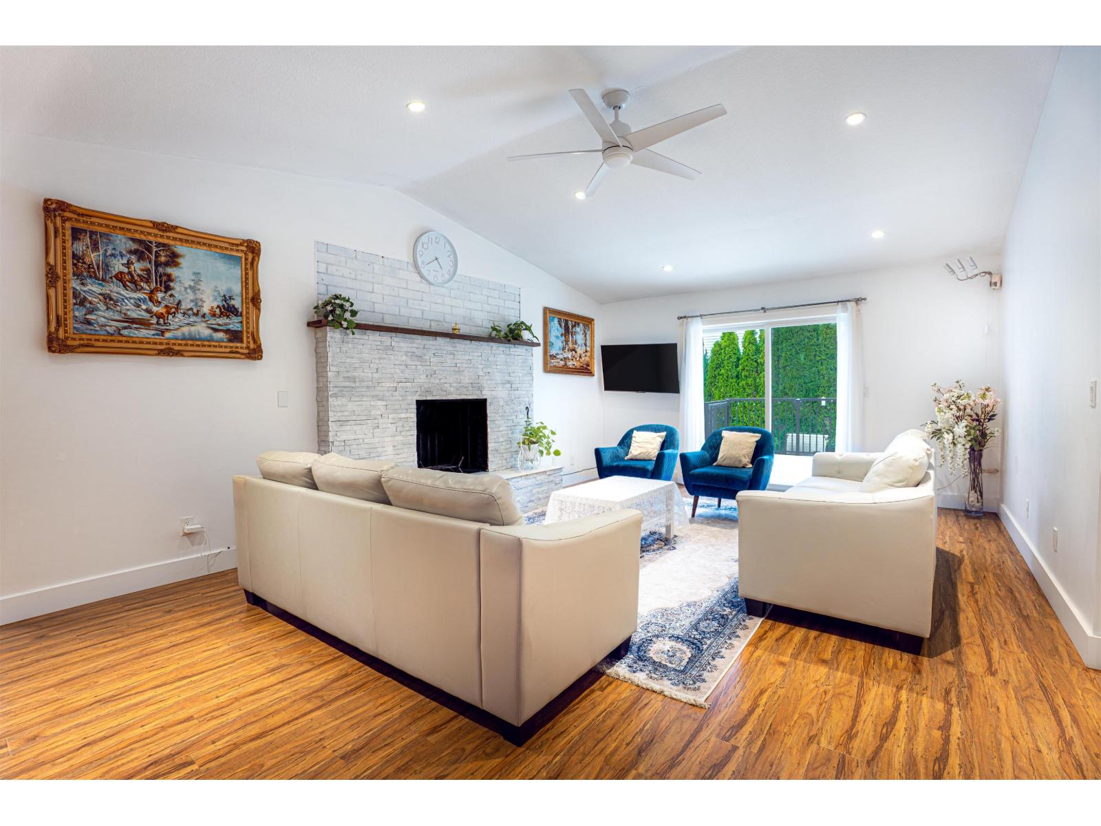 8843 WOOLER TERRACE, Mission