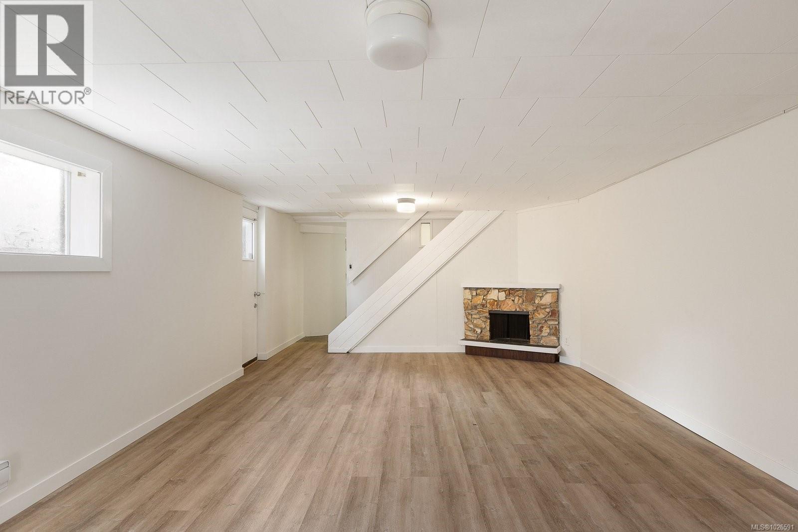  683 Richmond Avenue, Victoria