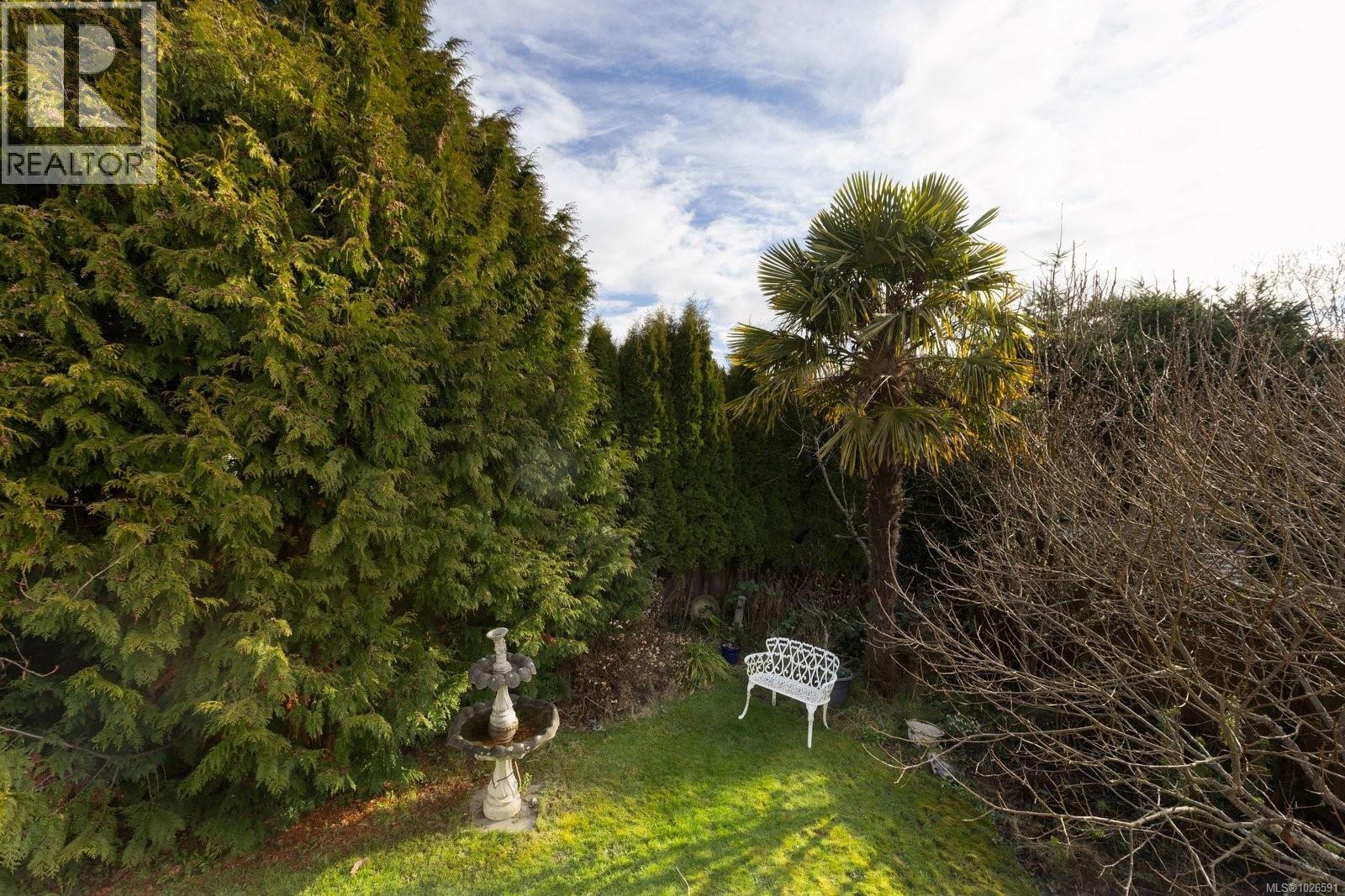  683 Richmond Avenue, Victoria