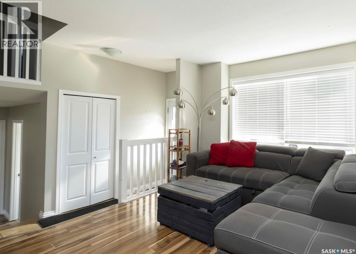 418 Kenderdine ROAD - Photo 3 of 27, Saskatoon, Saskatchewan