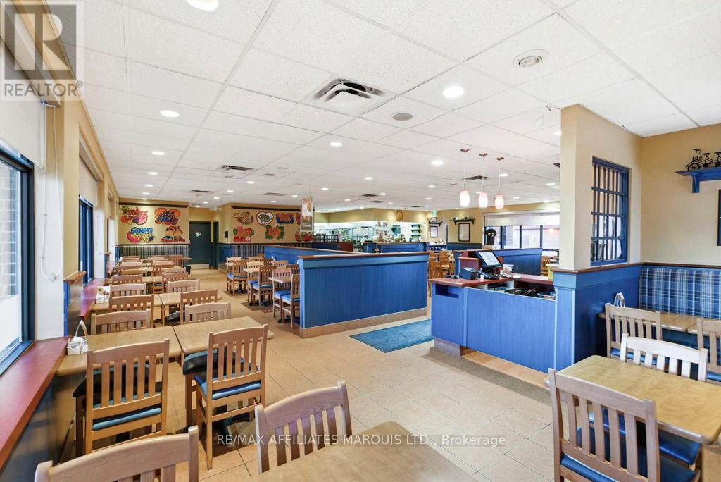 712 Fourteenth photo 4