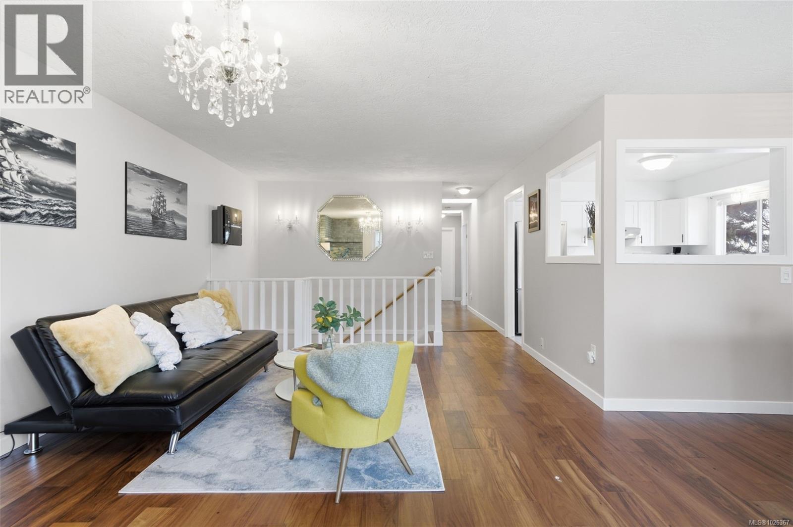 707 Stancombe Pl, Esquimalt