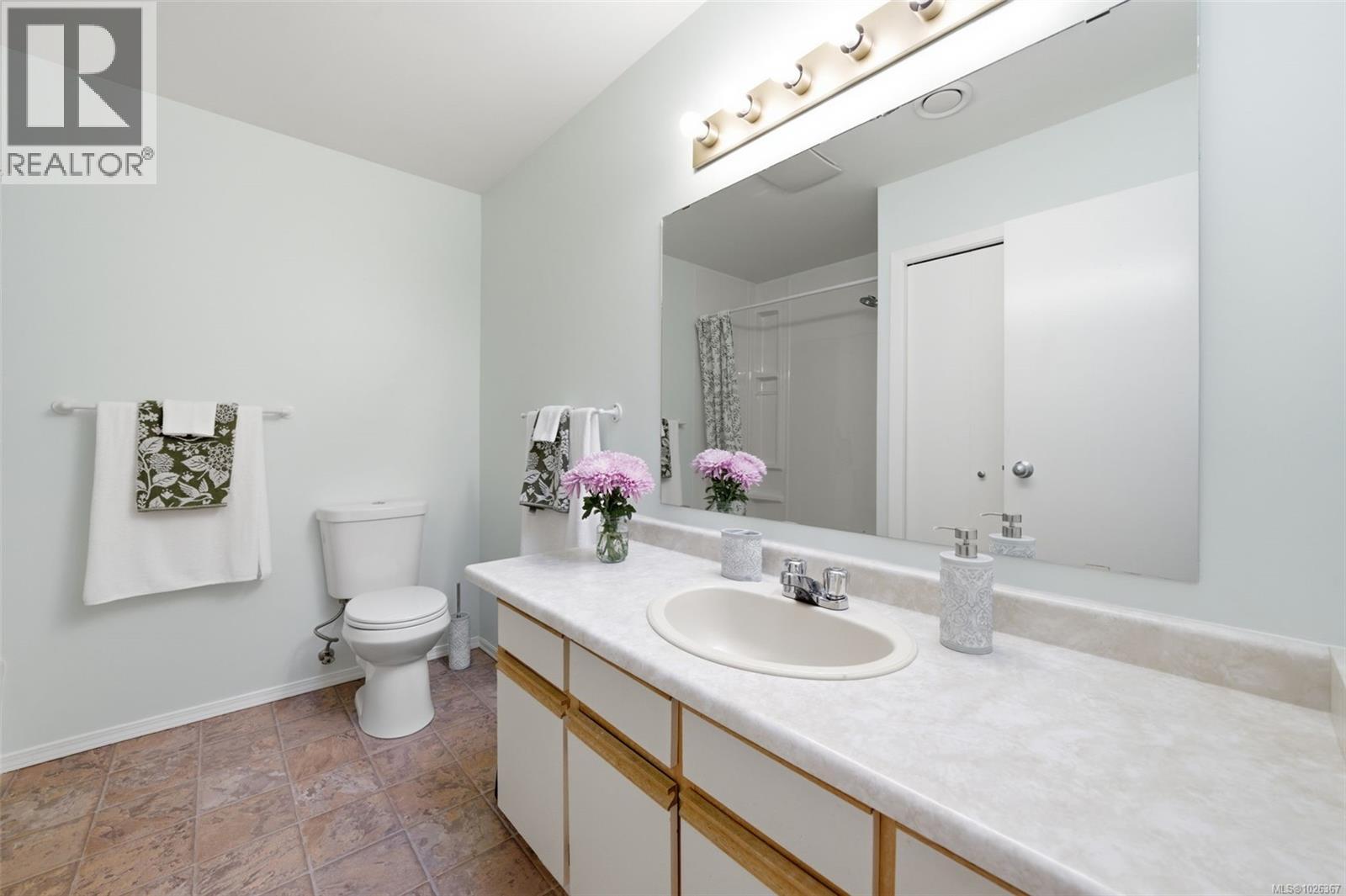 707 Stancombe Pl, Esquimalt