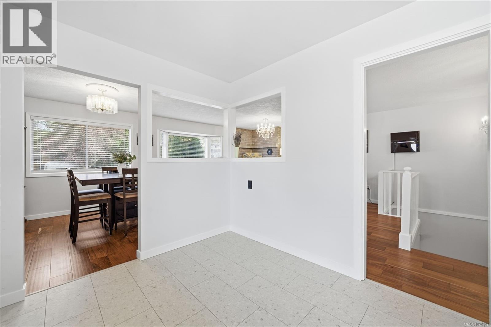 707 Stancombe Pl, Esquimalt