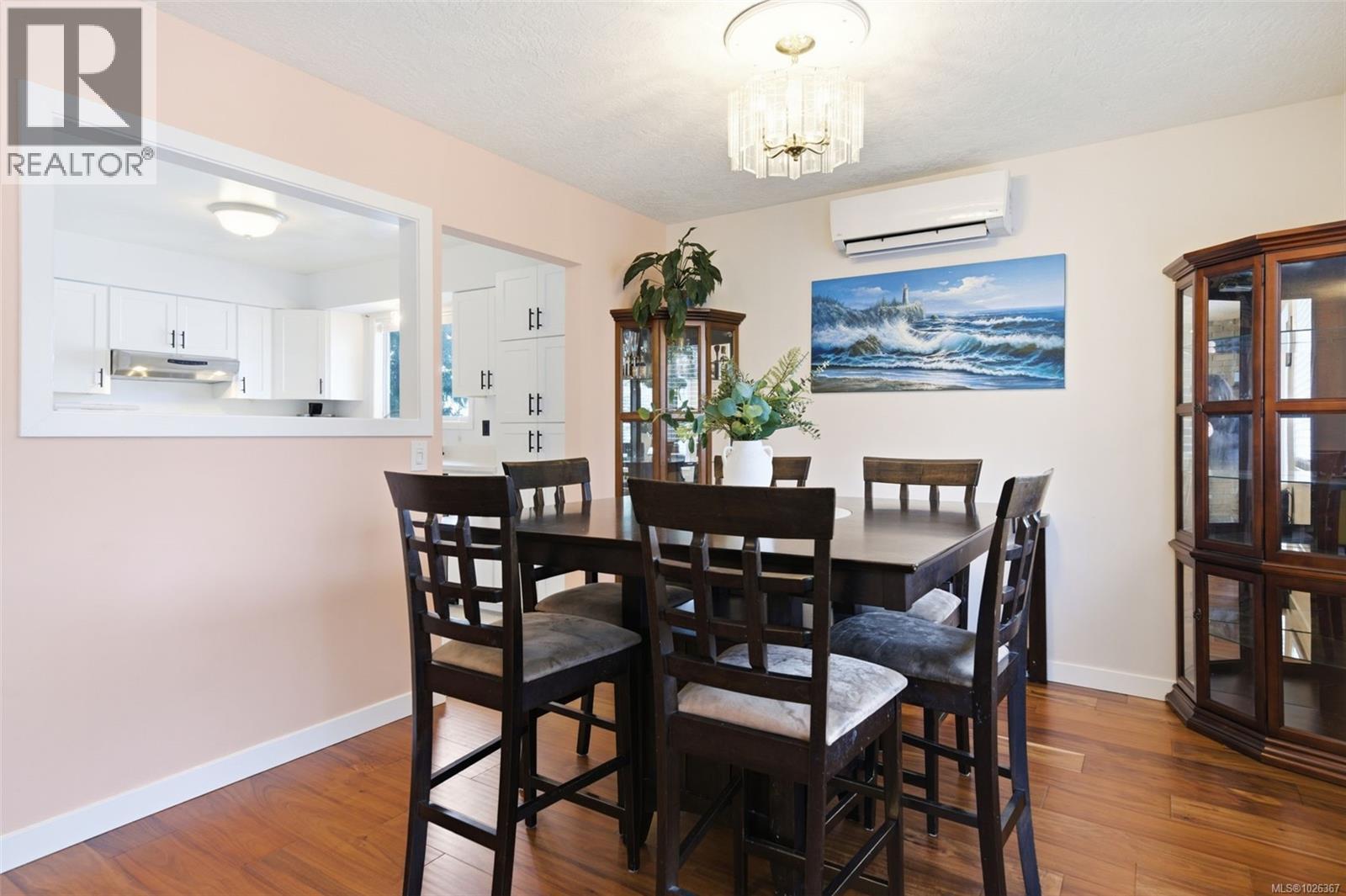 707 Stancombe Pl, Esquimalt