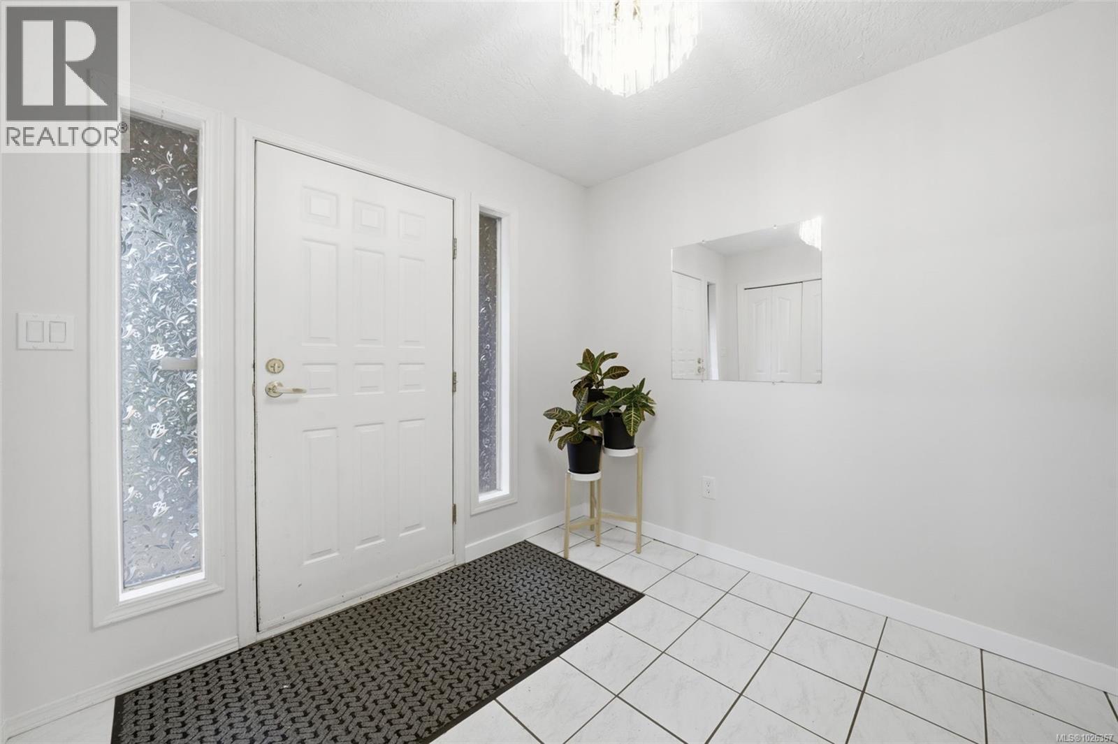 707 Stancombe Pl, Esquimalt