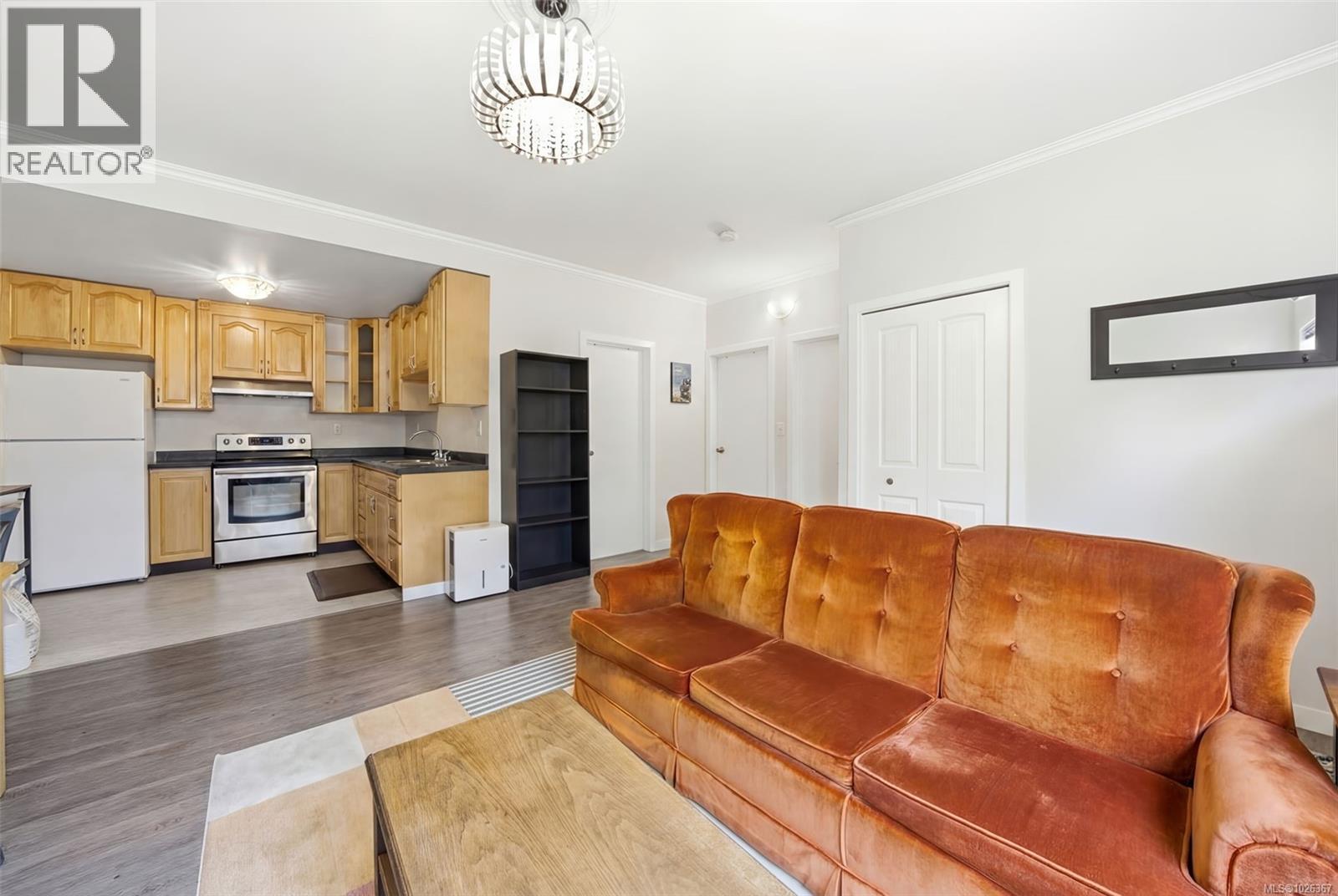 707 Stancombe Pl, Esquimalt