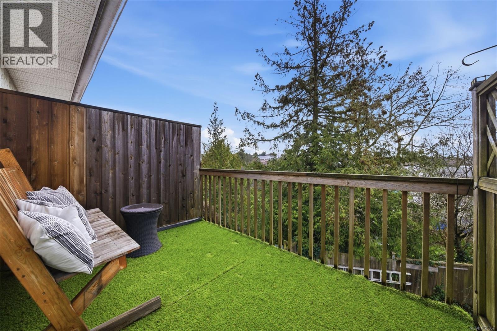 707 Stancombe Pl, Esquimalt