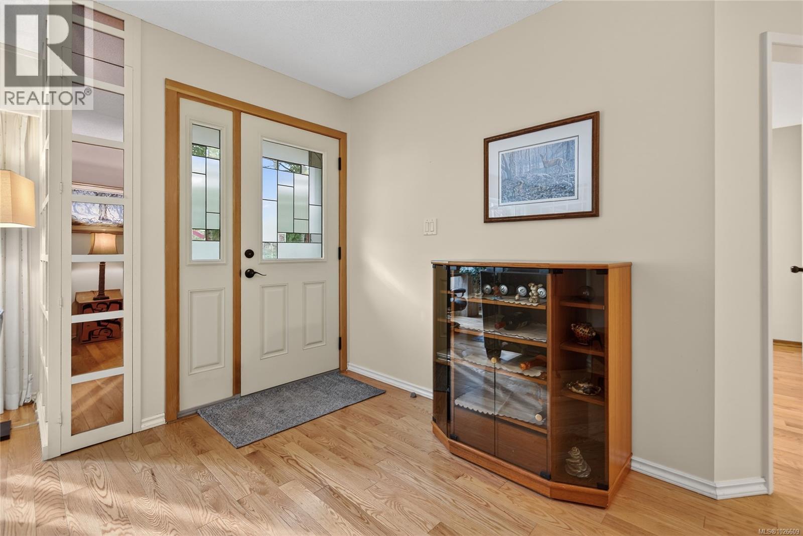 5611 Bates Rd, Courtenay