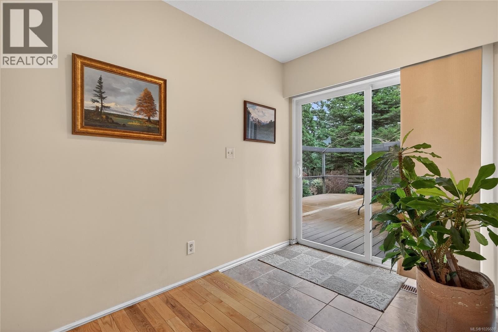 5611 Bates Rd, Courtenay