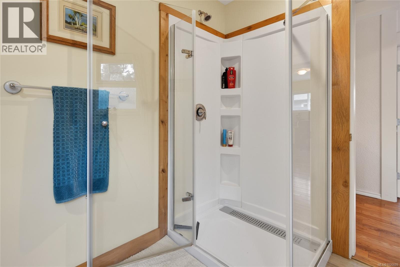 5611 Bates Rd, Courtenay