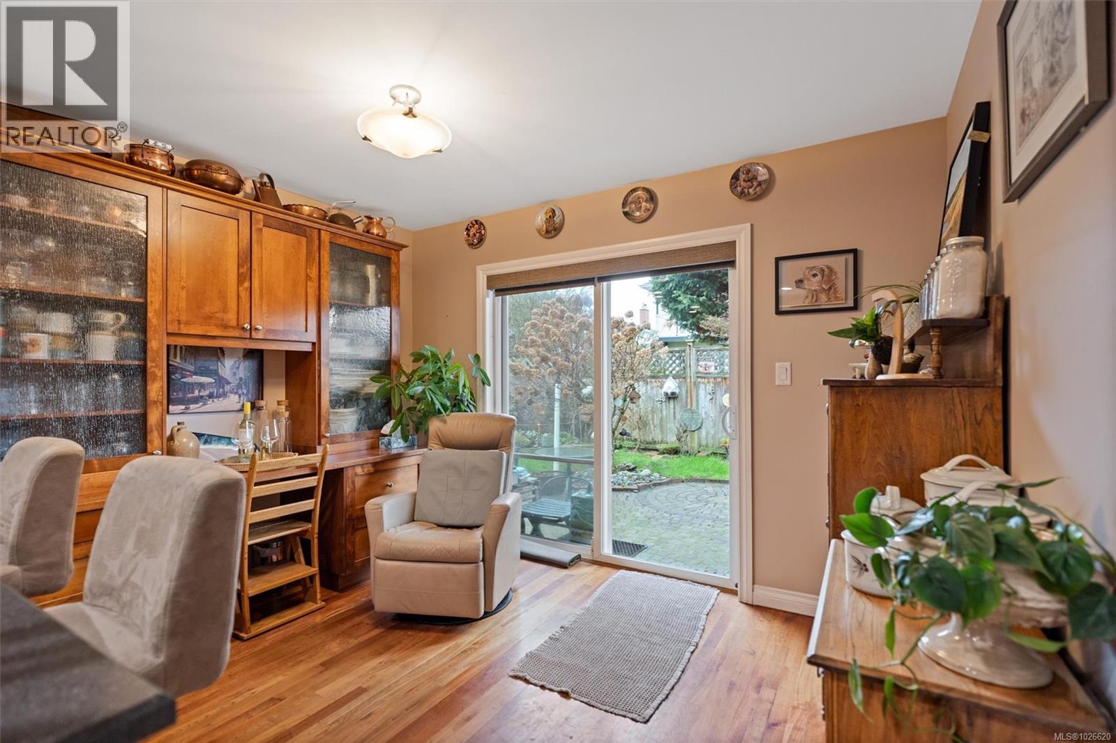 10372 Bowerbank Rd, Sidney