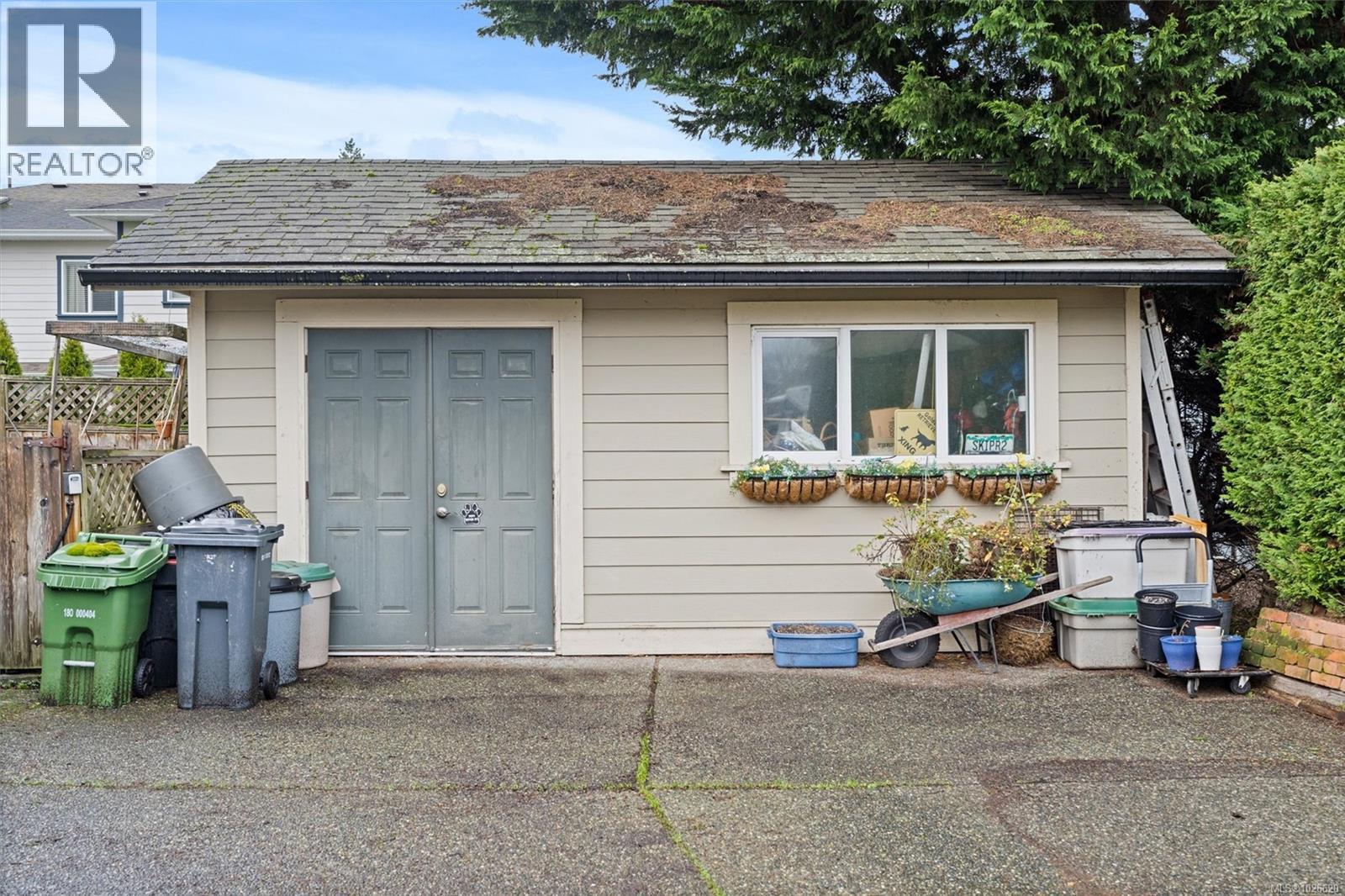 10372 Bowerbank Rd, Sidney