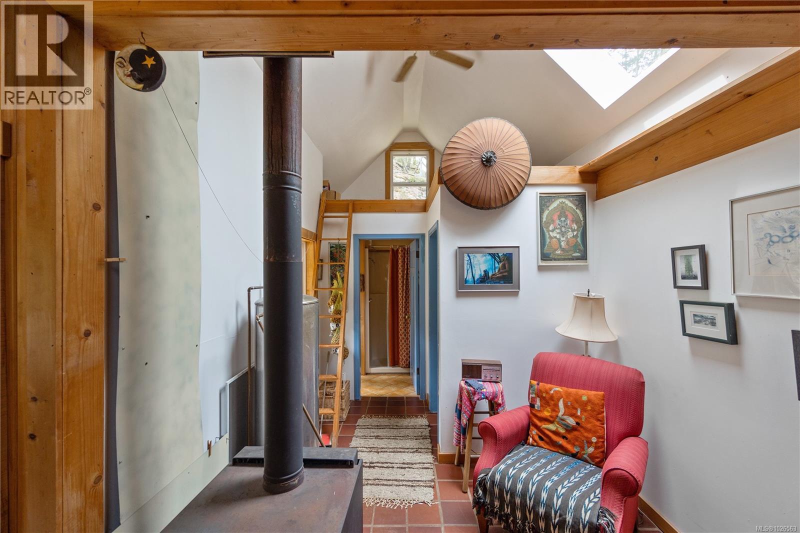 10 Windham Rd, Lasqueti Island