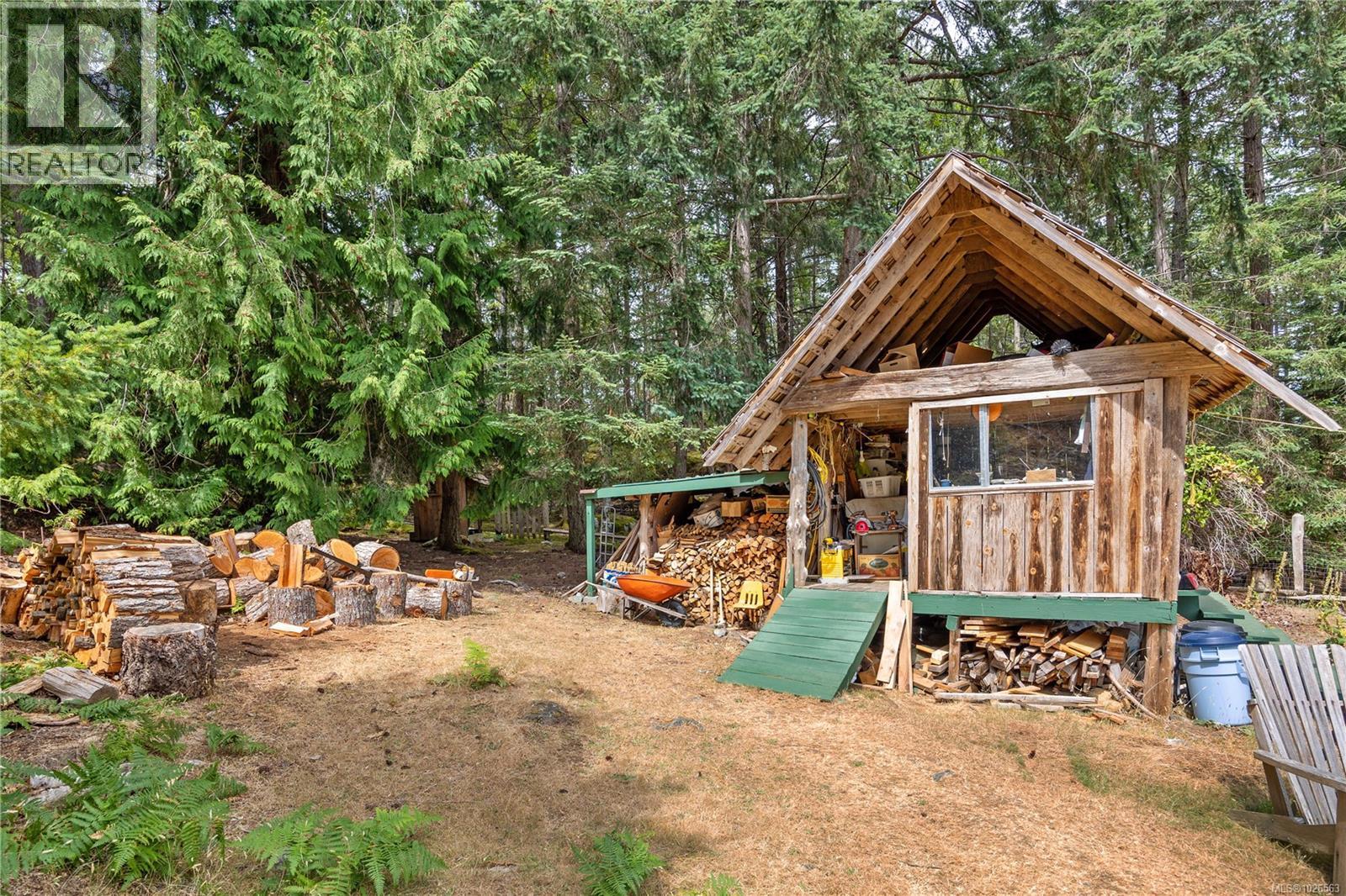 10 Windham Rd, Lasqueti Island