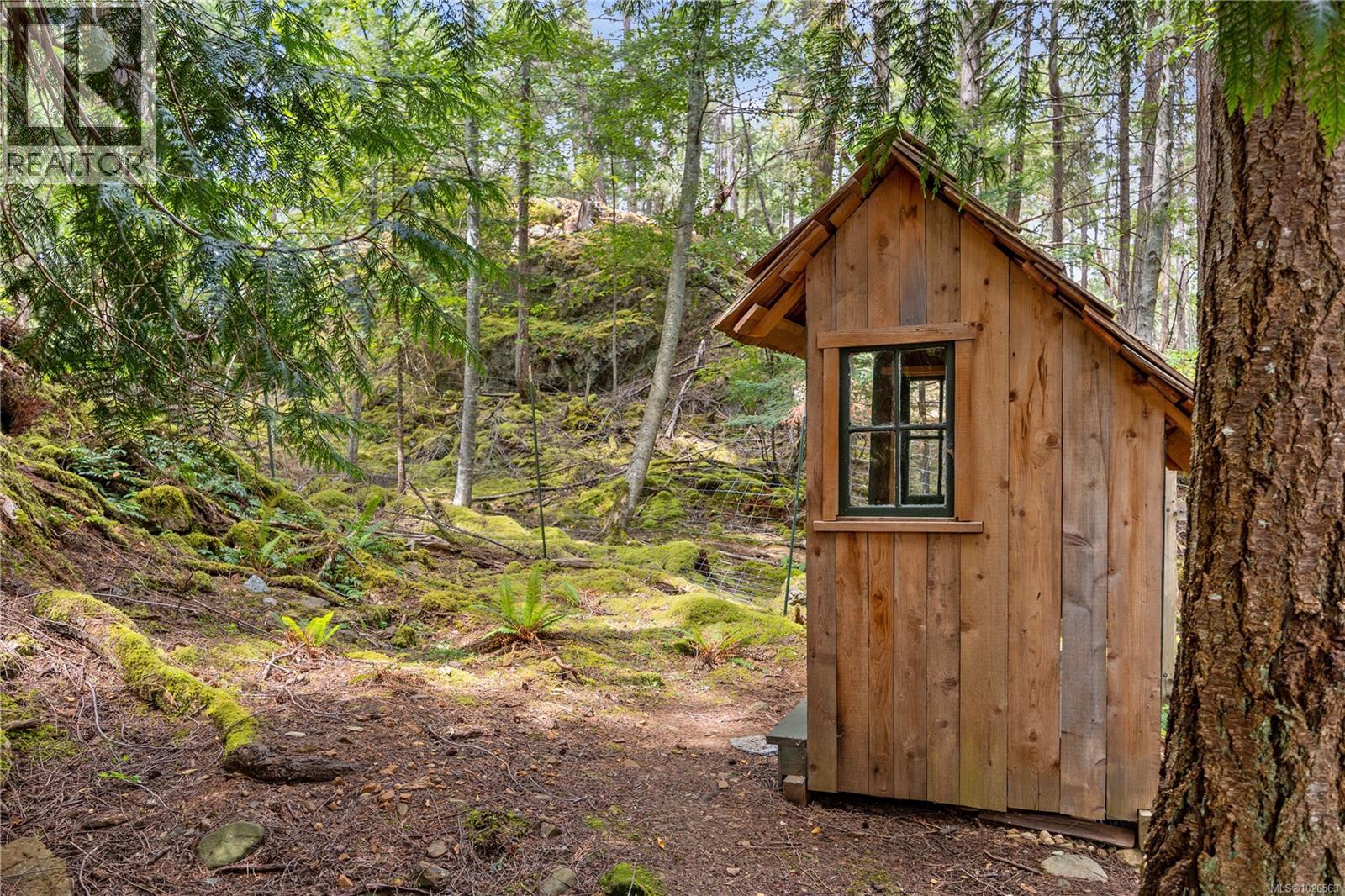 10 Windham Rd, Lasqueti Island