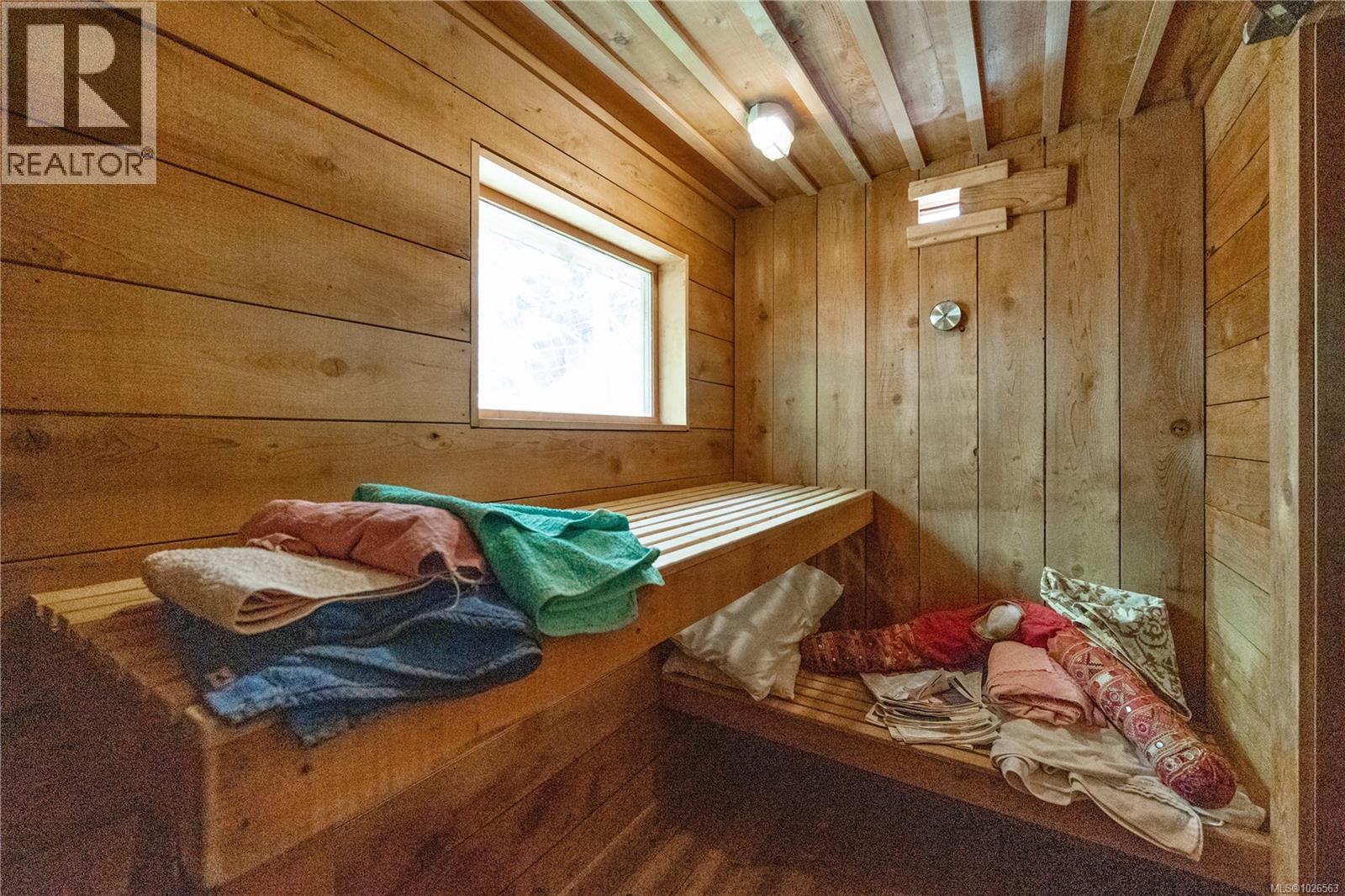 10 Windham Rd, Lasqueti Island