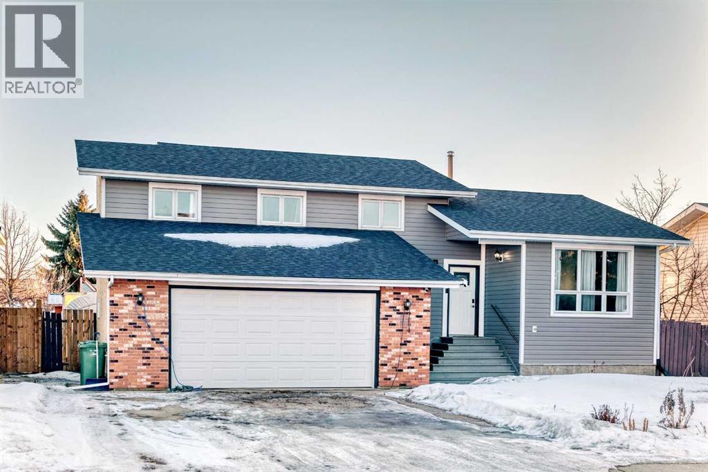 4011 40 Avenue - Photo 2 of 44, Ponoka, Alberta