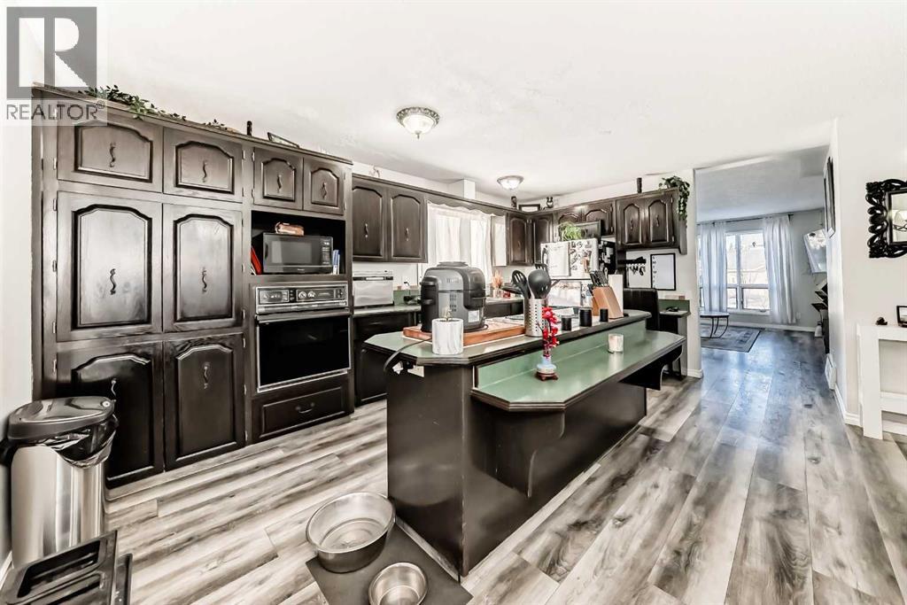 4011 40 Avenue - Photo 5 of 44, Ponoka, Alberta