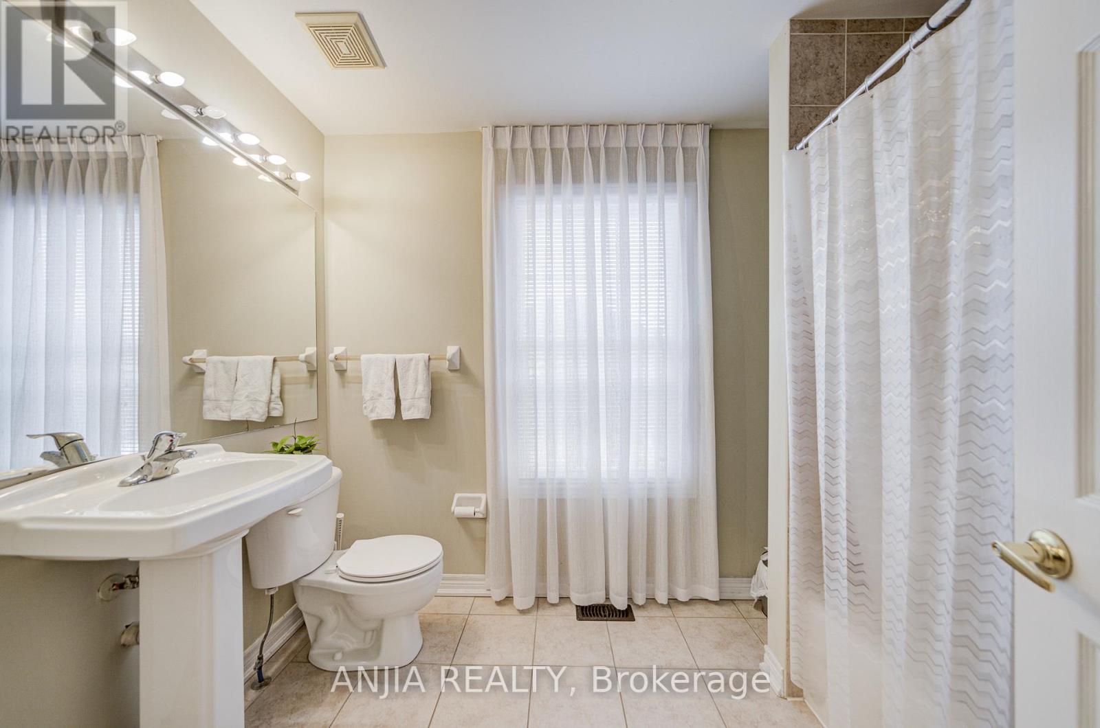 18 ORR FARM ROAD - 45