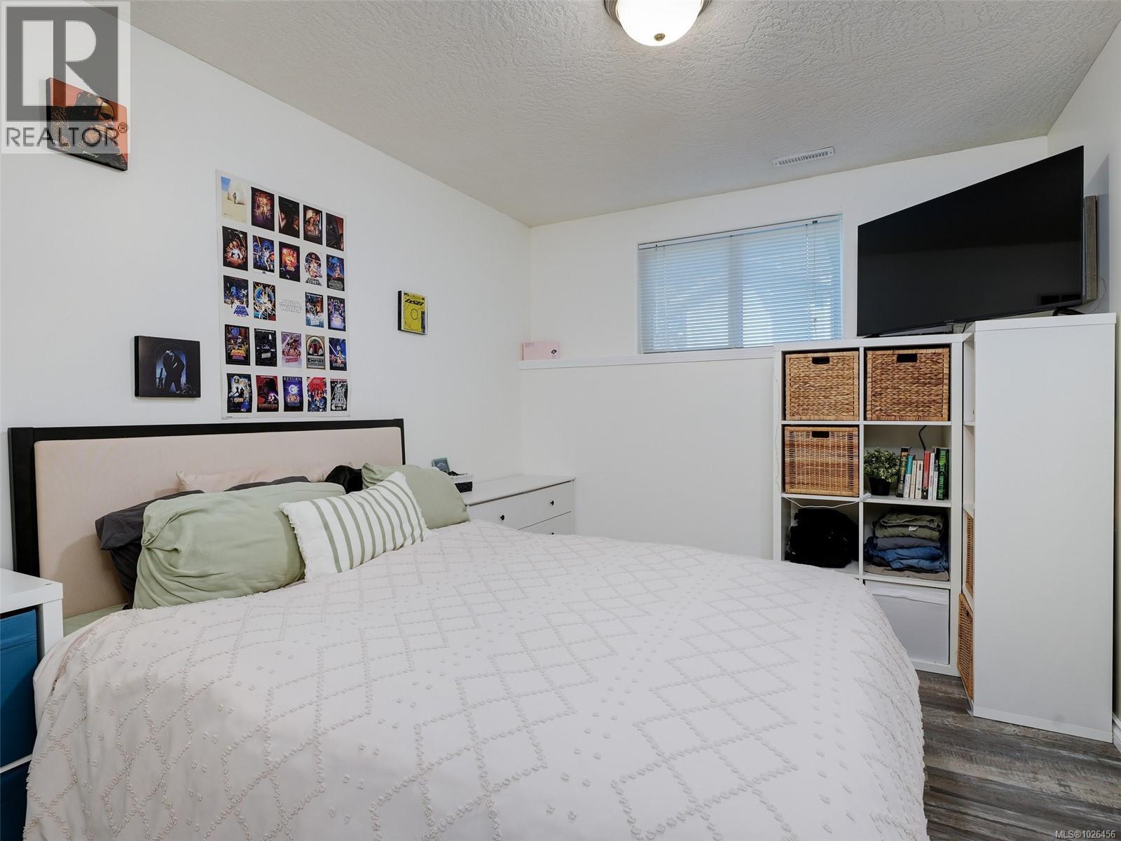 1276 Alan Rd, Saanich