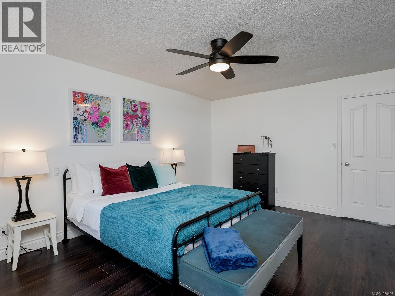 1276 Alan Rd, Saanich