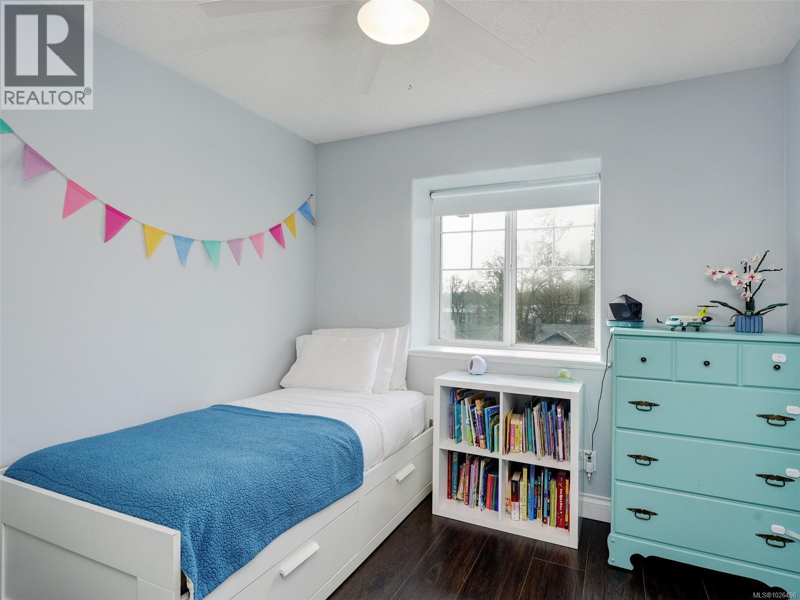 1276 Alan Rd, Saanich