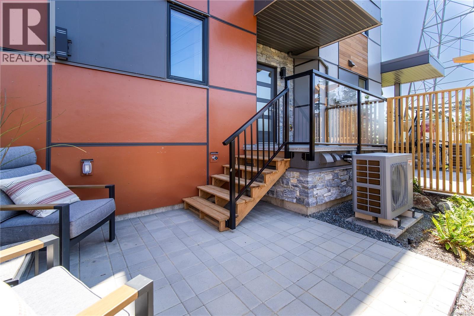 17 4253 Dieppe Road, Saanich