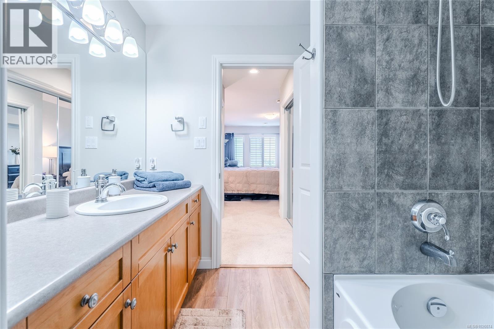 2418 Greenridge Cres, Nanoose Bay