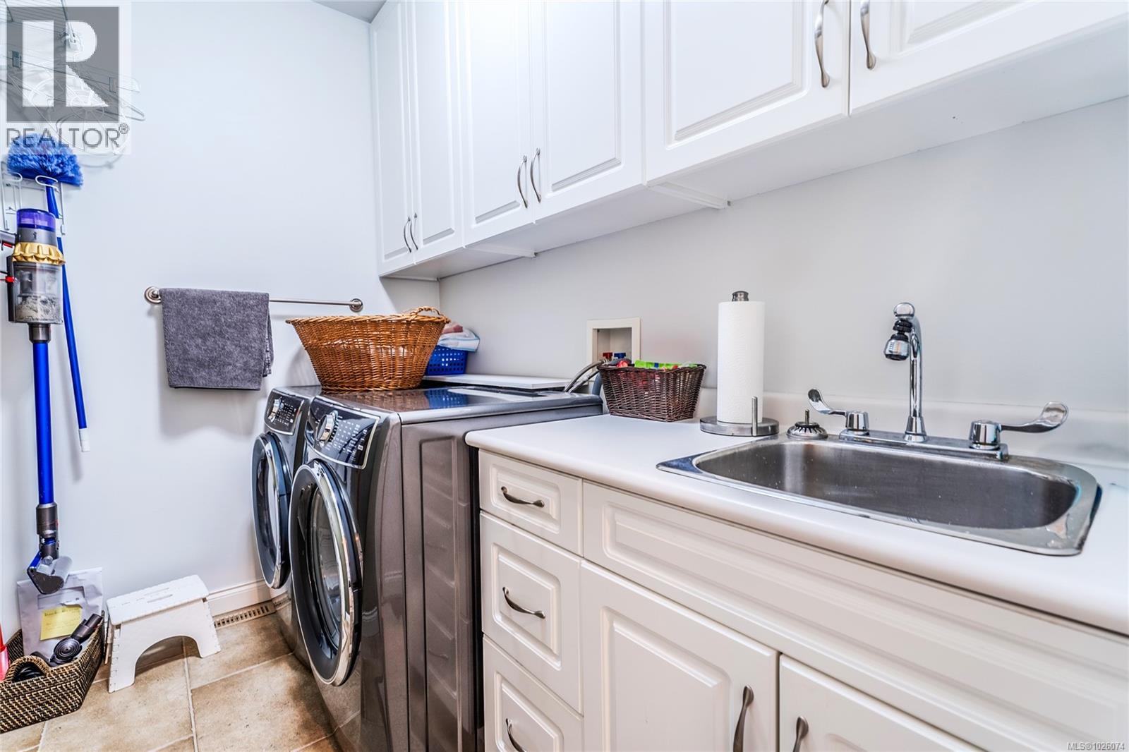 2418 Greenridge Cres, Nanoose Bay