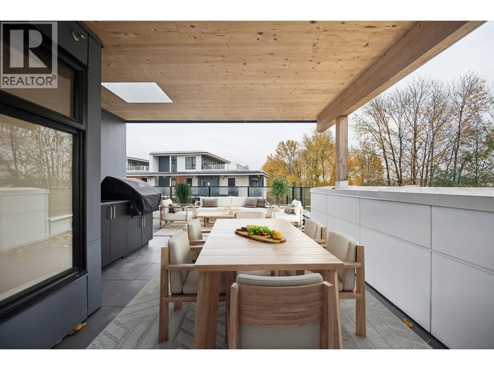 403 310 SALTER STREET, New Westminster