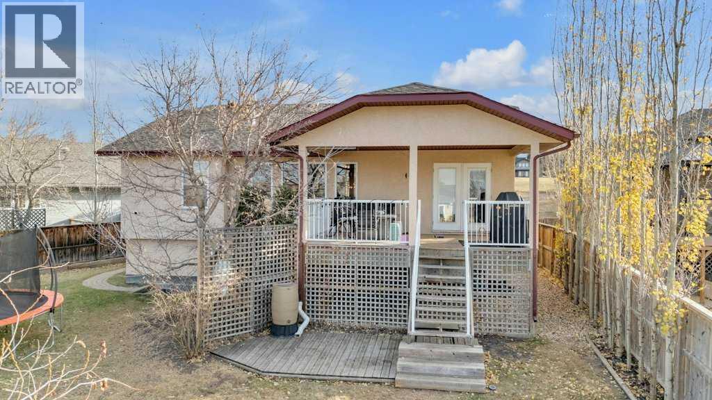 4026 40 Street Close - Photo 5 of 38, Ponoka, Alberta