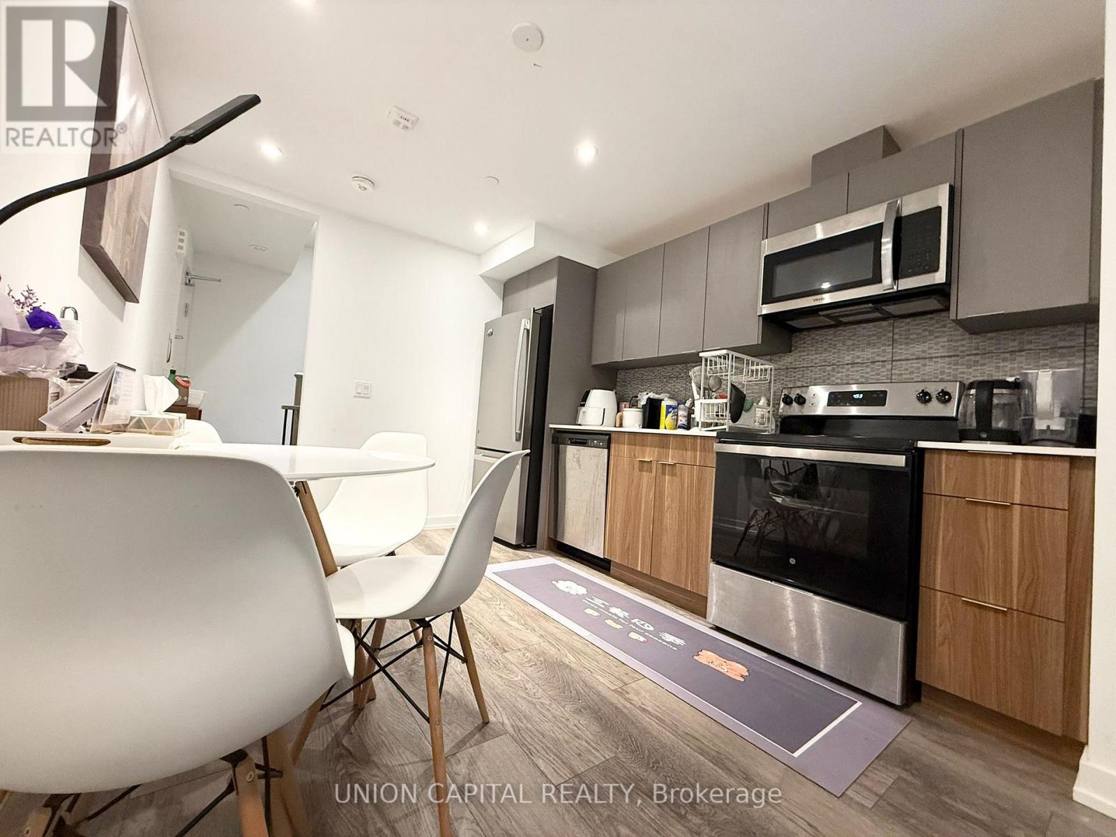 24 - 3079 PHARMACY AVENUE - Photo 2 of 10, Toronto (L'Amoreaux), Ontario