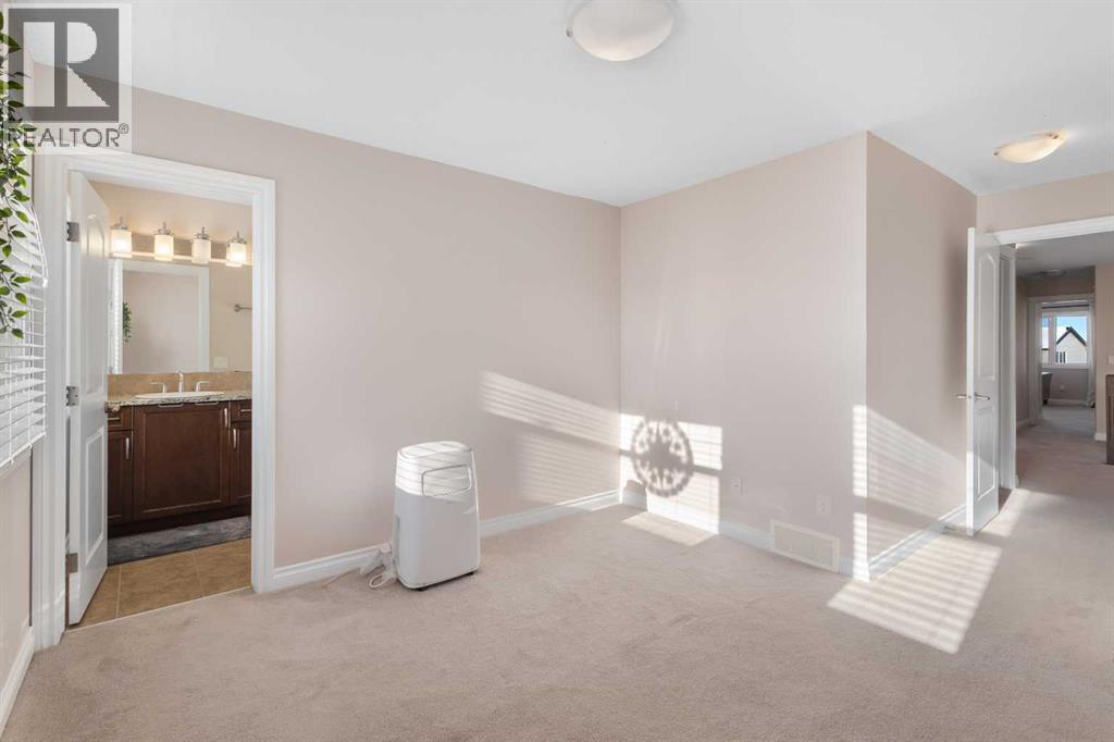 Single Family House for Sale in  Saddlelake Drive NE Saddle Ridge Calgary 