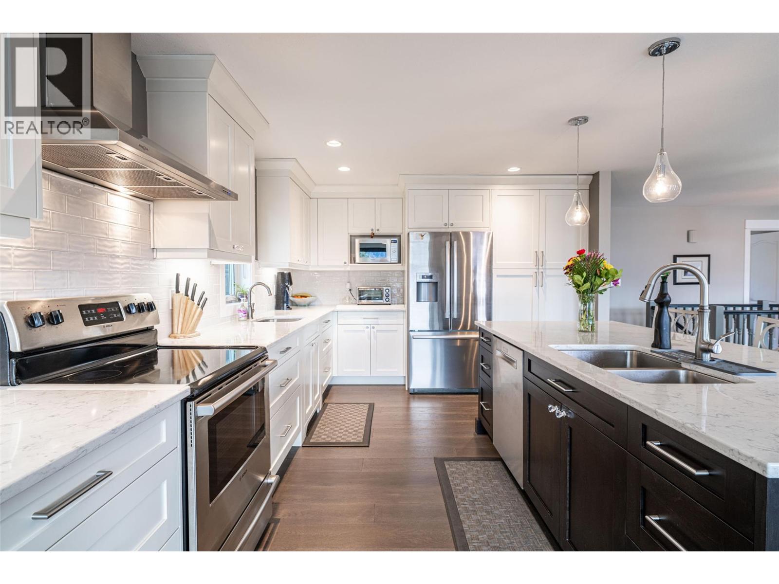 6809 Cameo Drive N, Vernon