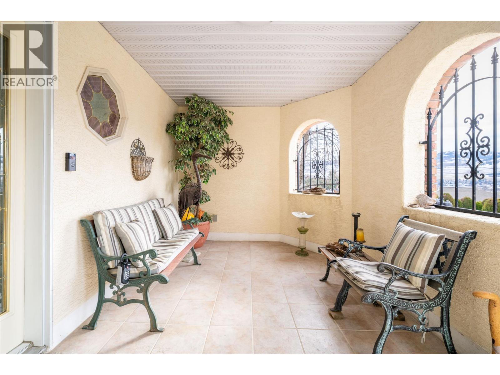 6809 Cameo Drive N, Vernon