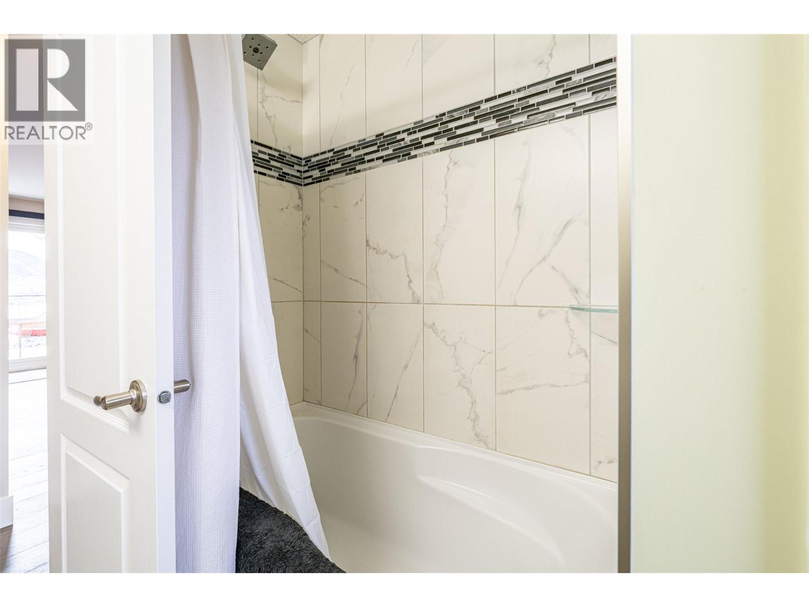 6809 Cameo Drive N, Vernon