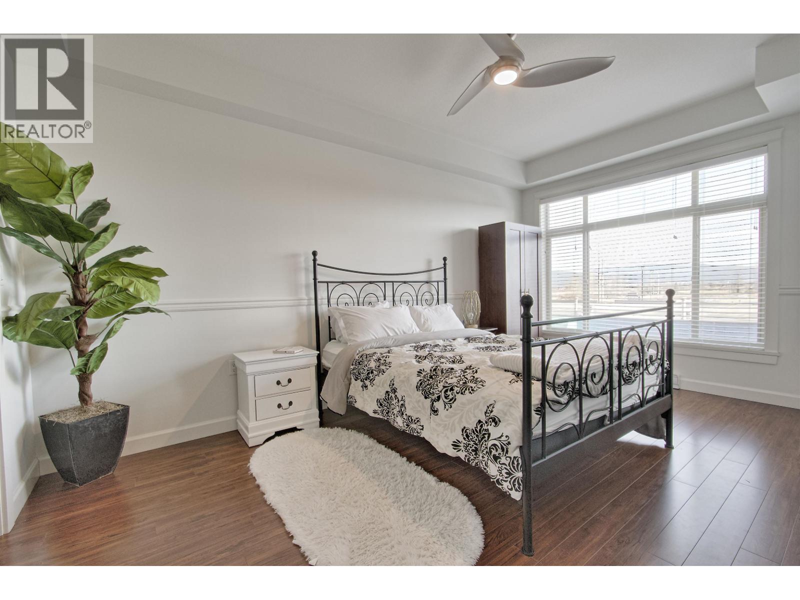 211 12655 190A STREET, Pitt Meadows