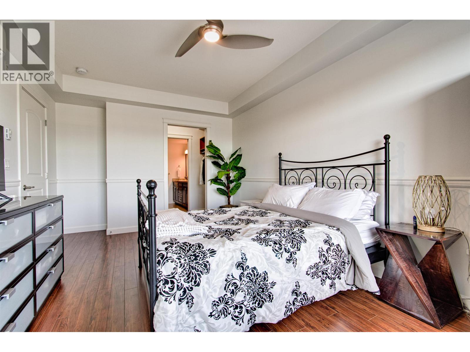 211 12655 190A STREET, Pitt Meadows