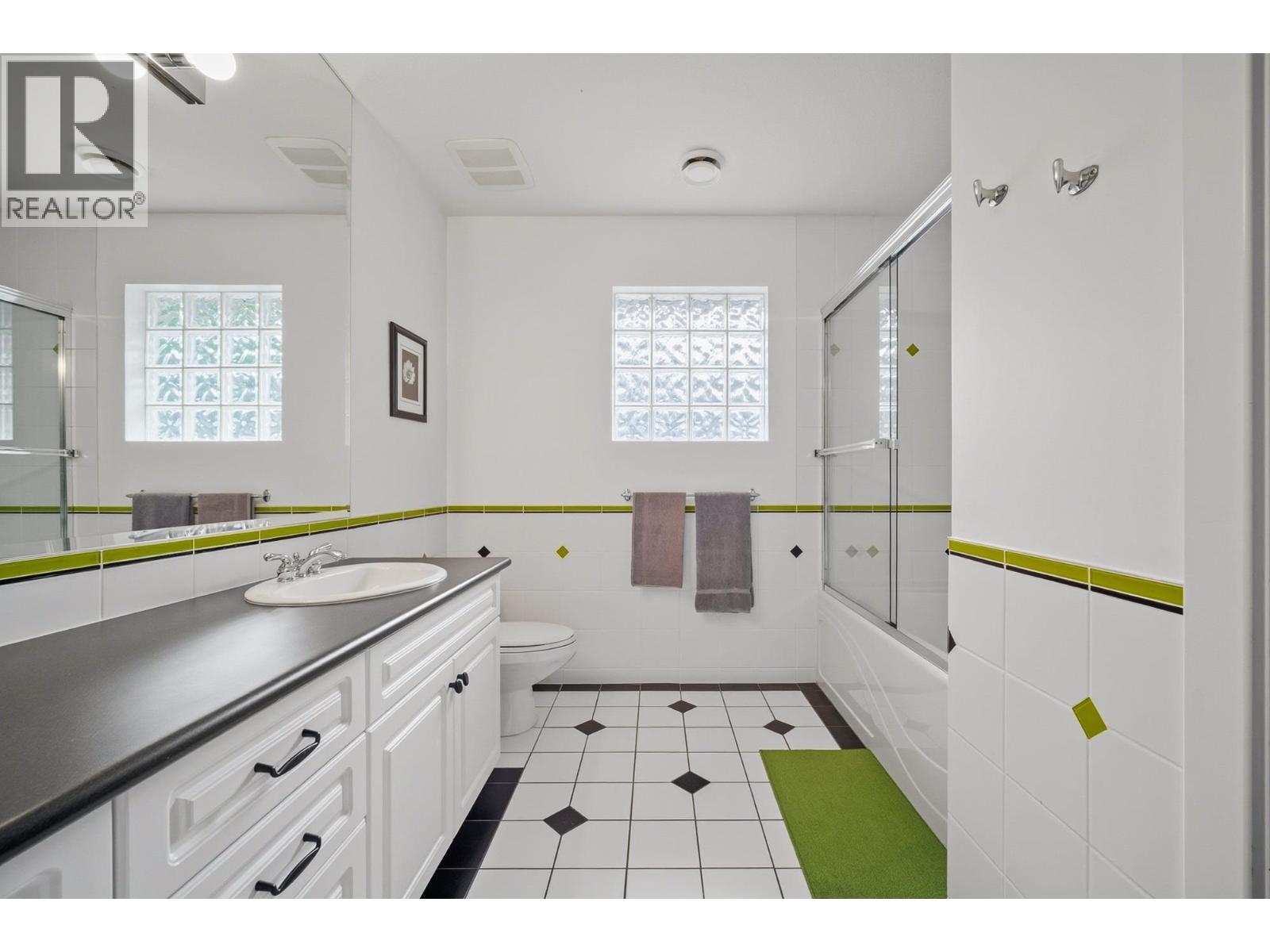 1075 THOMSON ROAD, Anmore