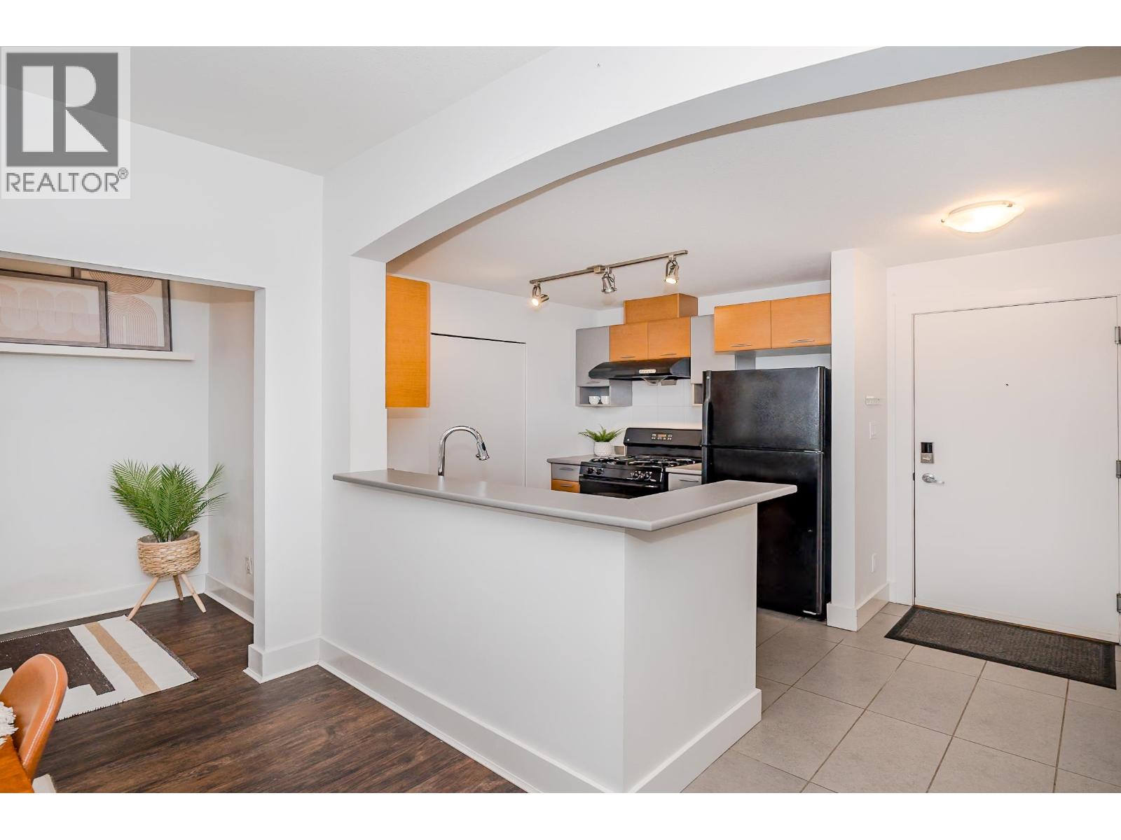 409 9233 FERNDALE ROAD, Richmond