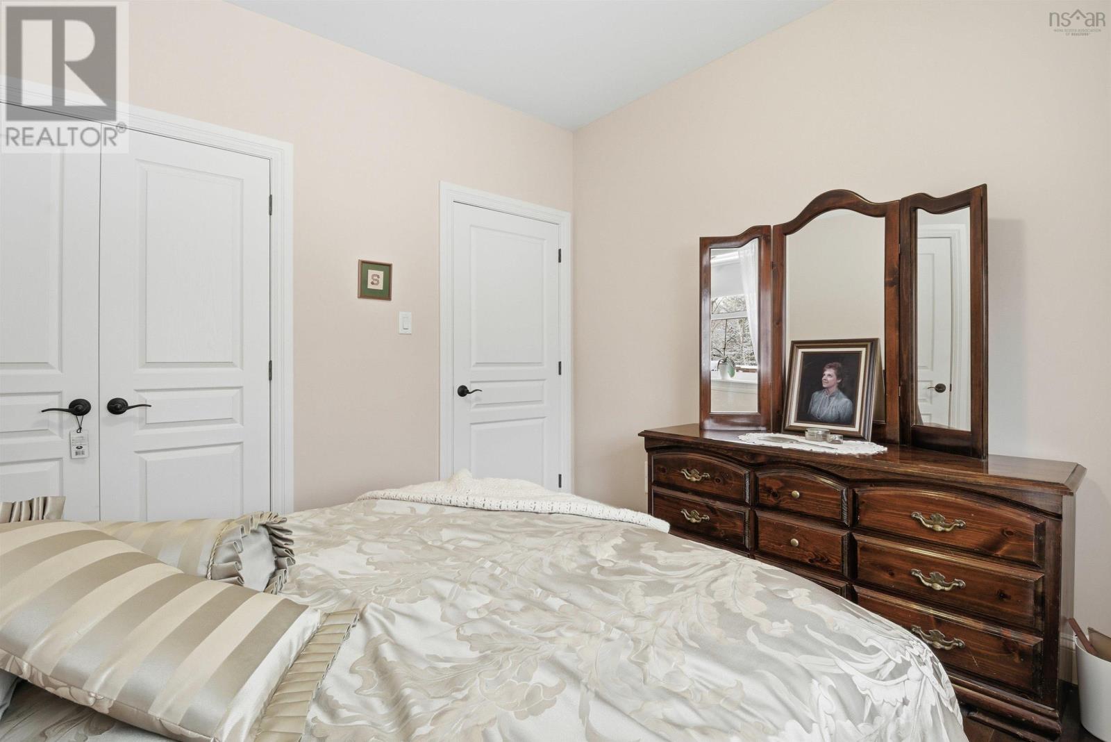 Property 21 of 50 of 208 BlackBear Circle