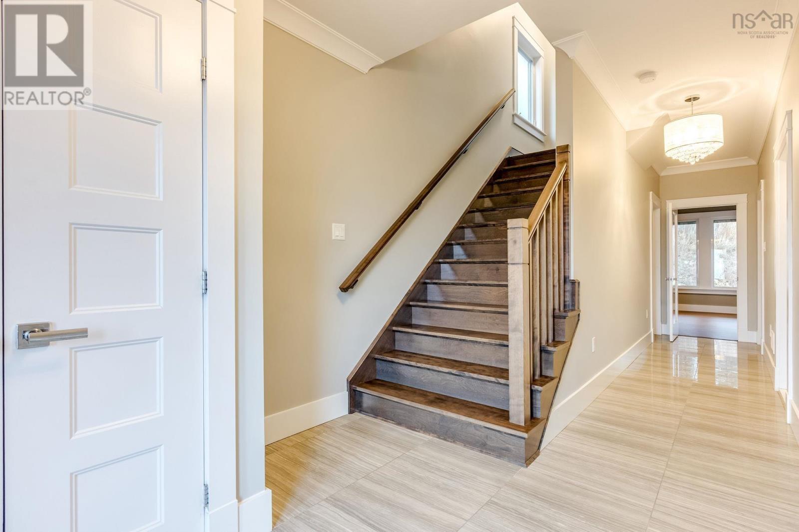 66 Hadley Crescent - Photo 2 of 47, Halifax, Nova Scotia