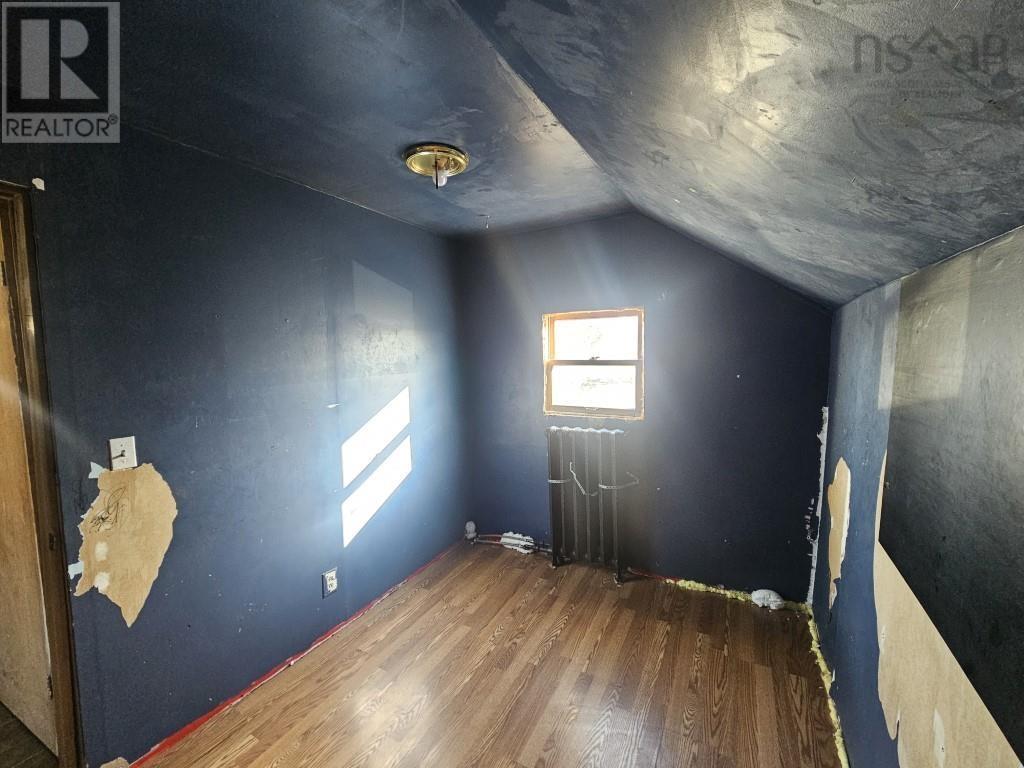 Property 15 of 22 of 35 School Street