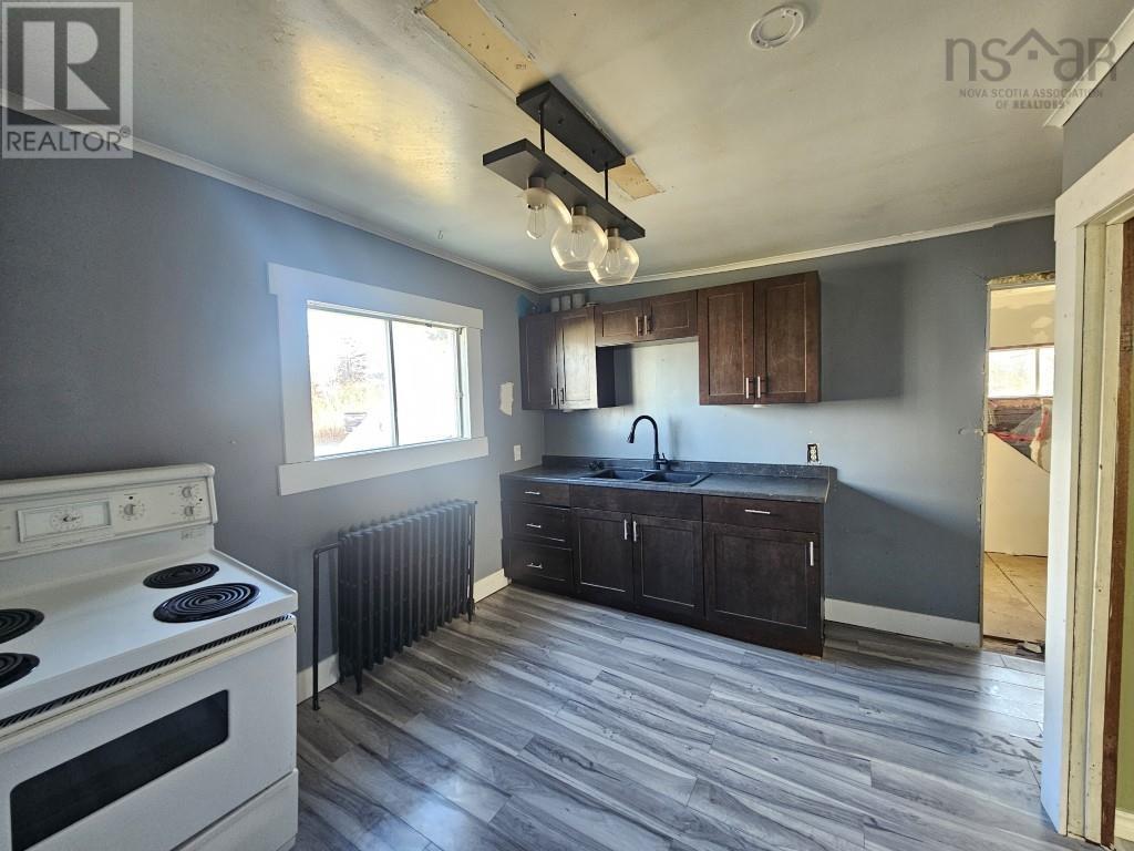 Property 3 of 22 of 35 School Street