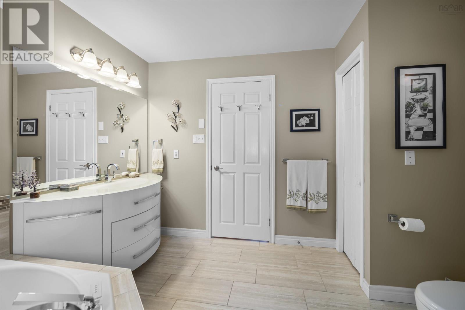 Property 23 of 37 of 8 Castlewood Drive