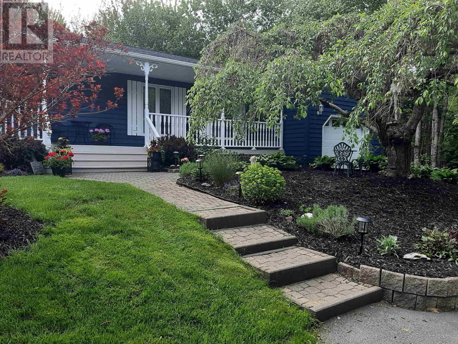 Property 37 of 37 of 8 Castlewood Drive