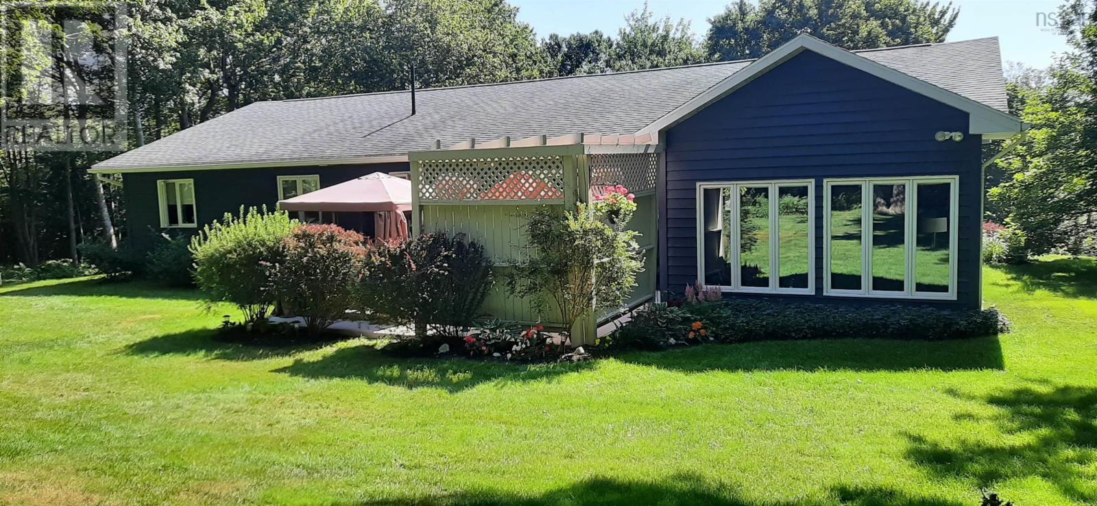 Property 35 of 37 of 8 Castlewood Drive