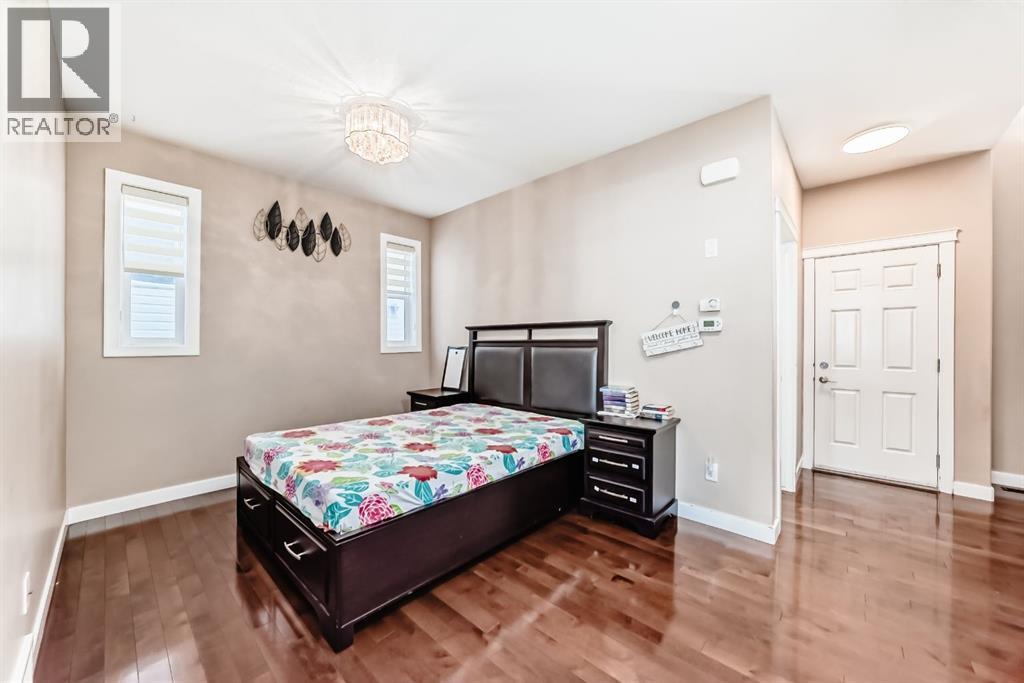 Single Family House for Sale in  Saddlelake Gardens NE Saddle Ridge Calgary 